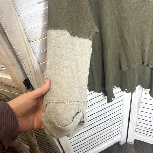 FREE PEOPLE Women's Small Star Oversized Henley Top Army Green Boho Distressed - Picture 9 of 16